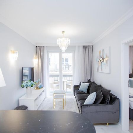 Hamptons Apartment 斯维诺乌伊希切 外观 照片